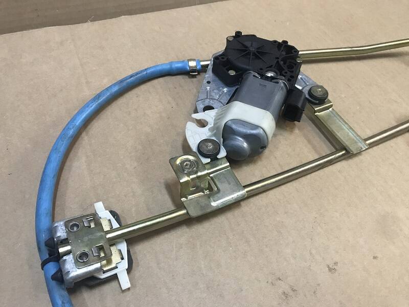 TEMPRA TİPO SOL ARKA KAPI CAM KRİKOSU ELEKTRİKLİ 71712559 - 2
