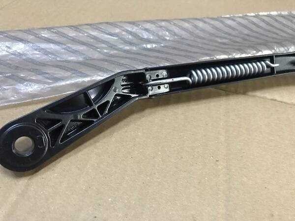 TEMPRA TİPO SOL ÖN SİLECEK KOLU KOMPLE 46469501 - 4
