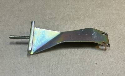 UNO 60 EGZOZ BORU BRAKETİ 7648124 - 2