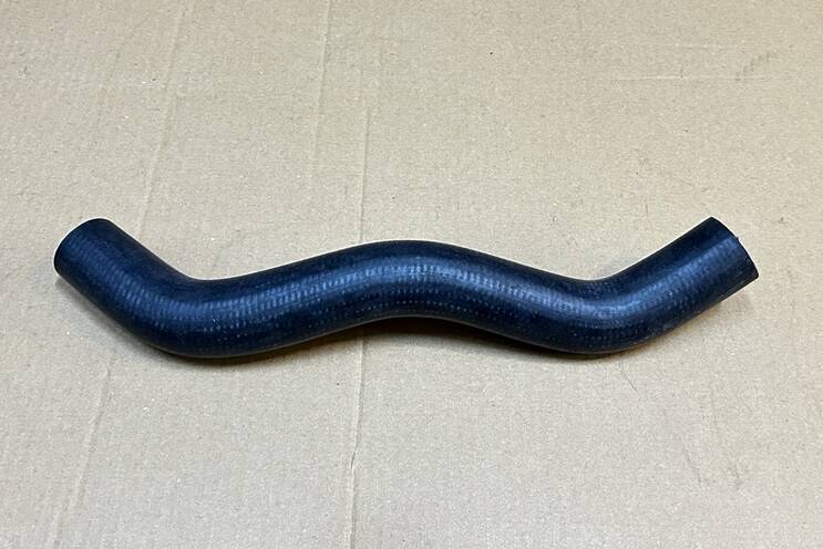 UNO 60 RADYATÖR ÜST HORTUMU 7586745 - 1